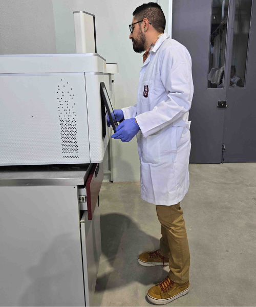 Laboratorio de Microbiología y Toxicología